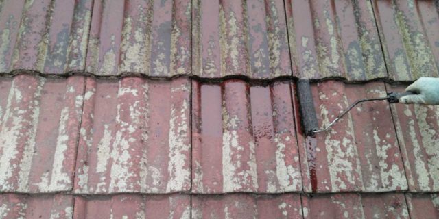 【鹿児島県霧島市】郡田にある住宅でモルタル外壁とセメント瓦屋根を塗装した工事屋根下
