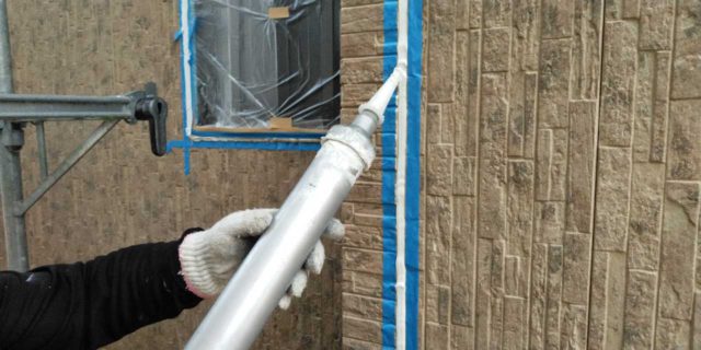 【宮崎県宮崎市】島之内にある万代ホームの築16年の住宅で外壁・防水塗装をした工事シーリング充填