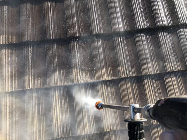 【宮崎県宮崎市】神宮にあるモニエル瓦とALC外壁の住宅で外壁・屋根・付帯部塗装をした工事洗浄